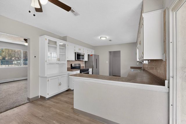 3610 El Porvenir Circle SW, Albuquerque, NM 87105