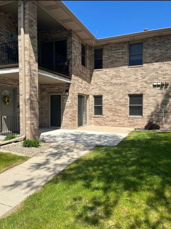 944 Birch Drive, Crown Point, IN 46307