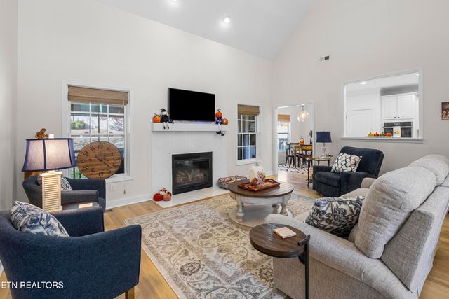 3005 Cambridge Shores Lane, Knoxville, TN 37938