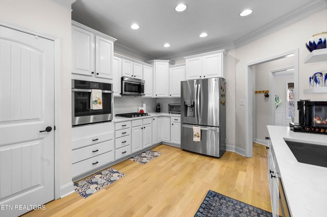 3005 Cambridge Shores Lane, Knoxville, TN 37938