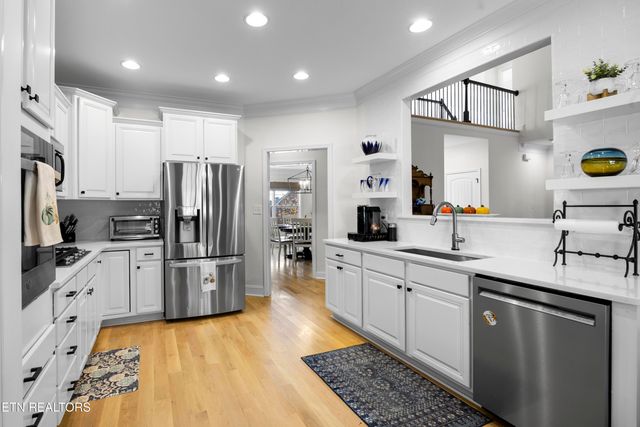 3005 Cambridge Shores Lane, Knoxville, TN 37938