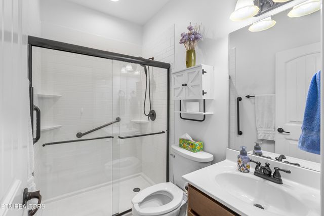 3005 Cambridge Shores Lane, Knoxville, TN 37938