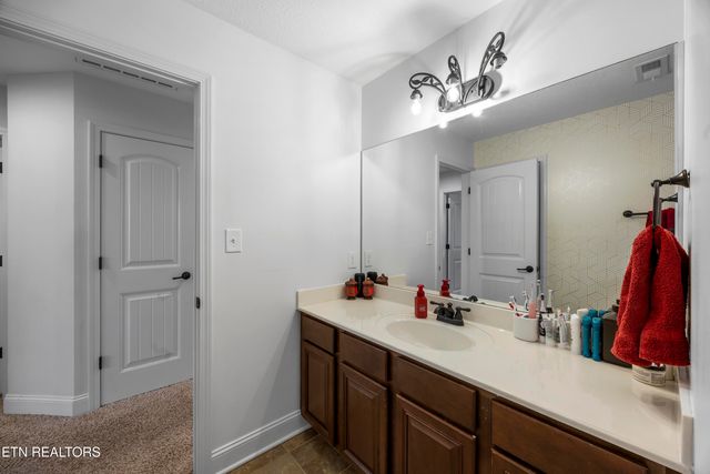 3005 Cambridge Shores Lane, Knoxville, TN 37938