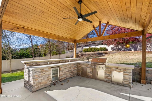 3005 Cambridge Shores Lane, Knoxville, TN 37938