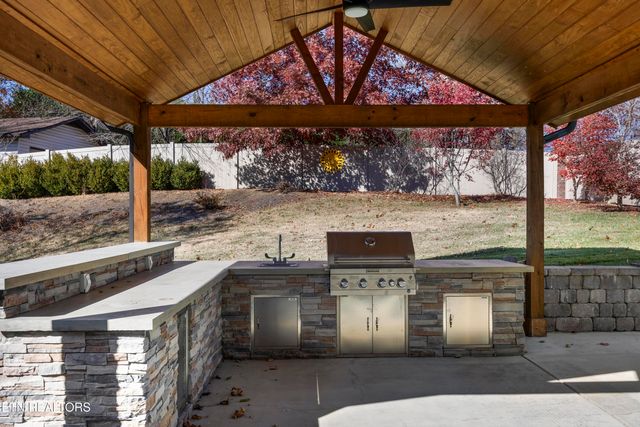 3005 Cambridge Shores Lane, Knoxville, TN 37938