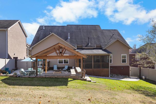 3005 Cambridge Shores Lane, Knoxville, TN 37938