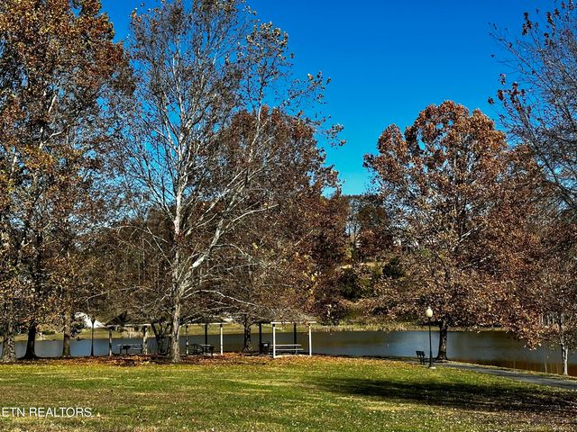 3005 Cambridge Shores Lane, Knoxville, TN 37938