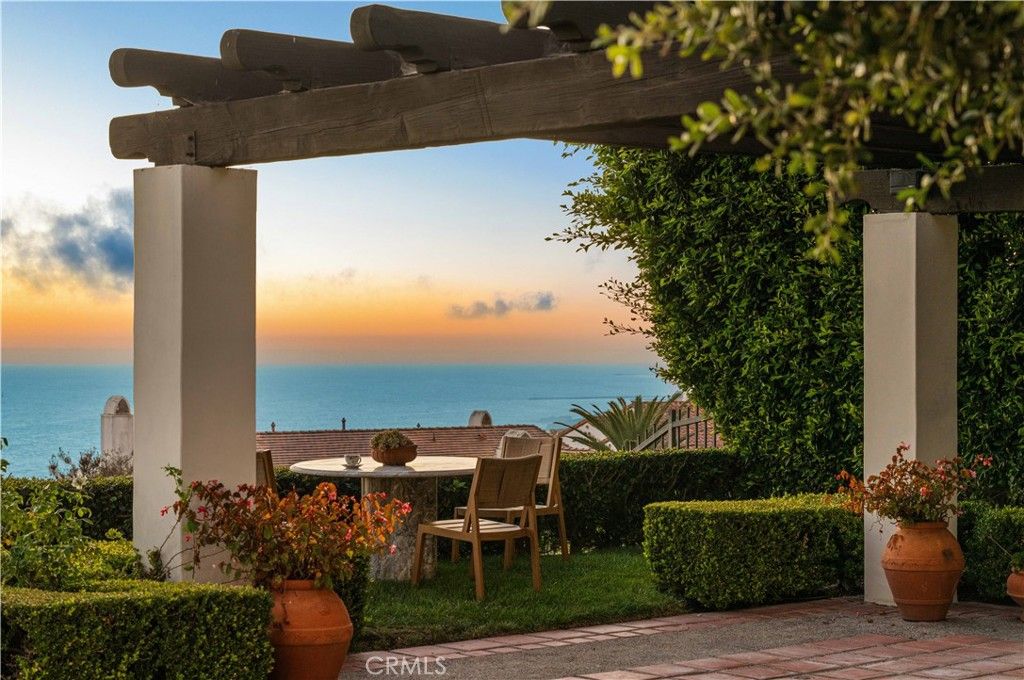 24 Scenic Bluff, Newport Coast, CA 92657 — photo 4