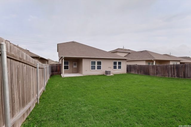820 Cinnamon Teal, Seguin, TX 78155