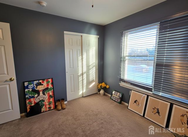 4 Castle Court, Somerville, NJ 08873