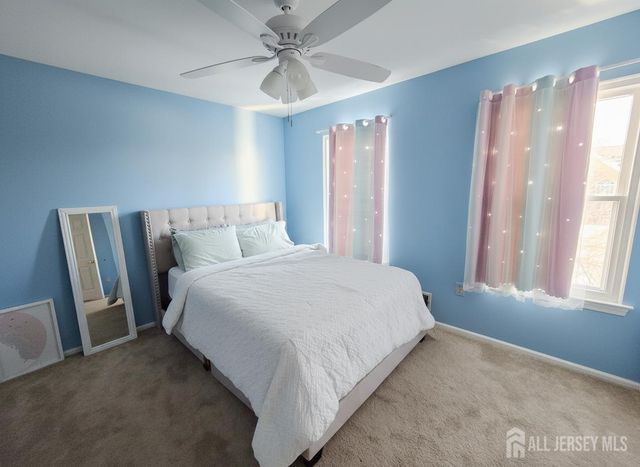 4 Castle Court, Somerville, NJ 08873