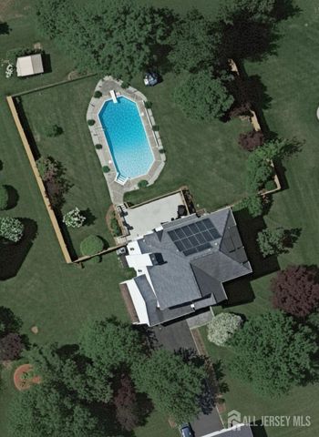 4 Castle Court, Somerville, NJ 08873