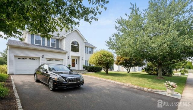 4 Castle Court, Somerville, NJ 08873