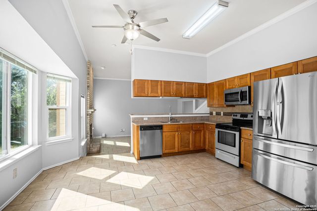 1830 Highland Mist Ln, San Antonio, TX 78251