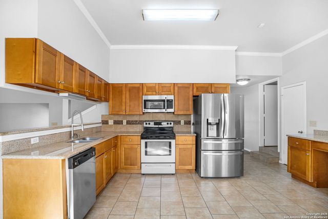 1830 Highland Mist Ln, San Antonio, TX 78251