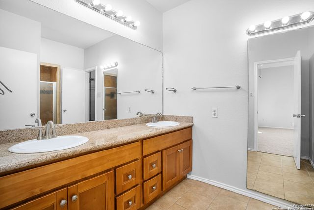 1830 Highland Mist Ln, San Antonio, TX 78251