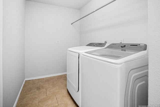 1830 Highland Mist Ln, San Antonio, TX 78251