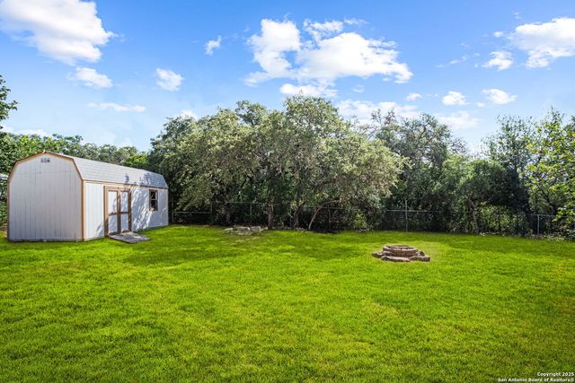 1830 Highland Mist Ln, San Antonio, TX 78251