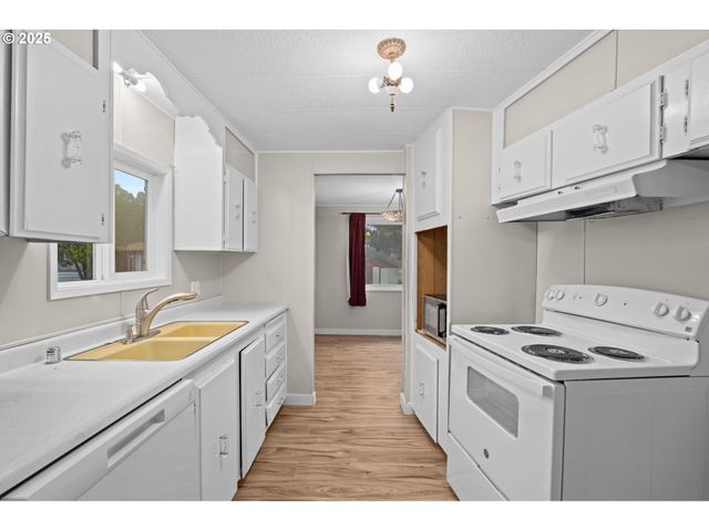 2657 N HWY 101 6, Seaside, OR 97138