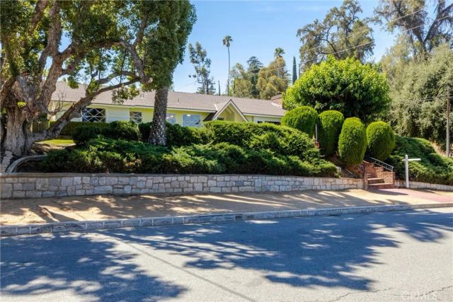 1151 W Crescent, Redlands, CA 92373