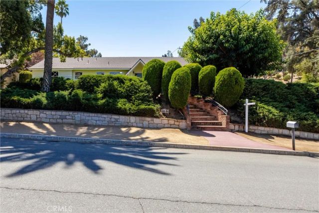 1151 W Crescent, Redlands, CA 92373