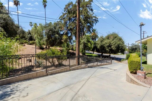 1151 W Crescent, Redlands, CA 92373