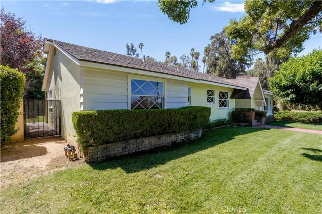 1151 W Crescent, Redlands, CA 92373