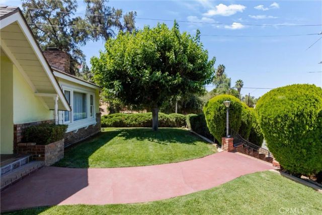 1151 W Crescent, Redlands, CA 92373