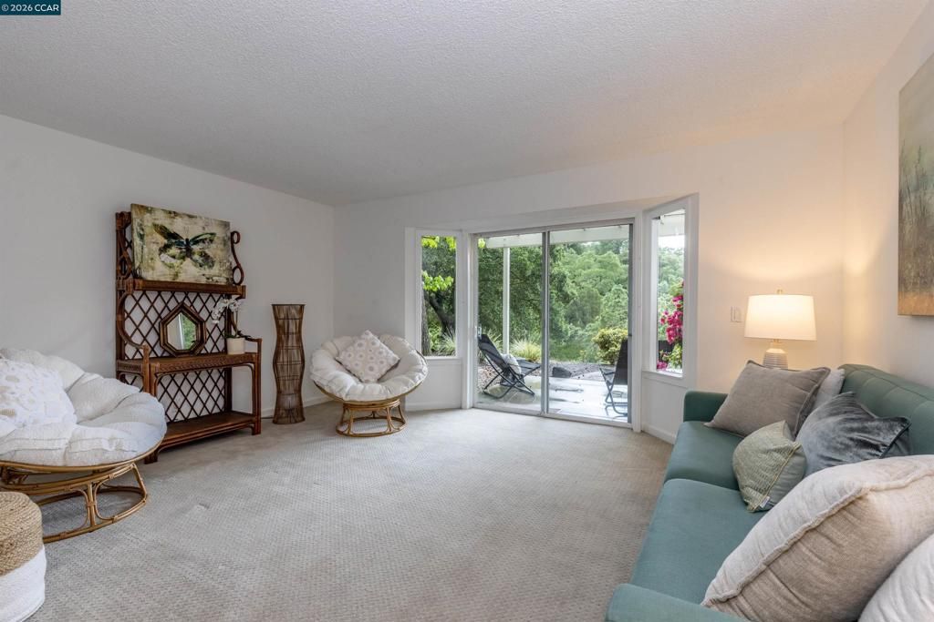 Image 14 of property listing at 3152 Ptarmigan Dr 2, Walnut Creek, CA 94595