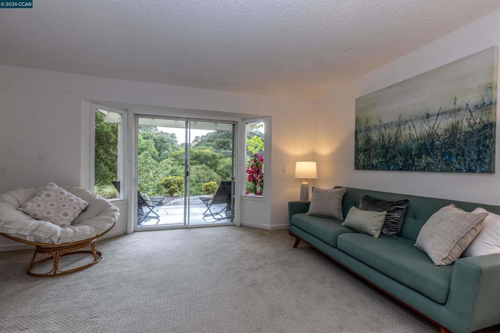 Image 15 of property listing at 3152 Ptarmigan Dr 2, Walnut Creek, CA 94595