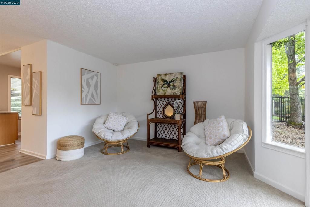 Image 8 of property listing at 3152 Ptarmigan Dr 2, Walnut Creek, CA 94595