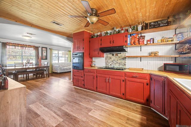 1595 La Hwy 61, Jackson, LA 70748