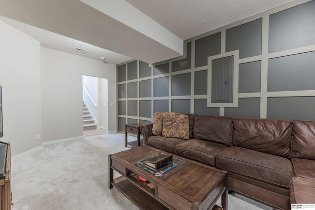 404 N Allen Street, Bennington, NE 68007