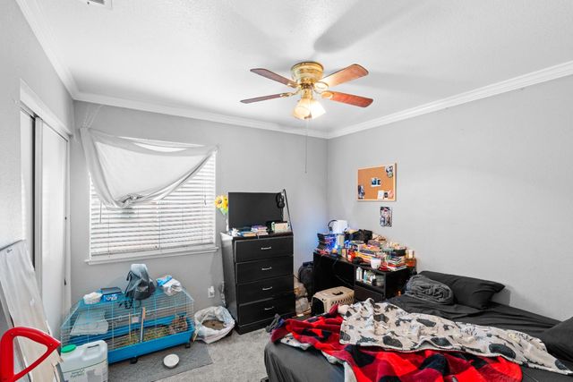 1240 Moonlight Dr, Ceres, CA 95307