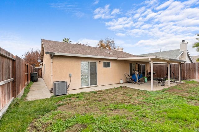 1240 Moonlight Dr, Ceres, CA 95307