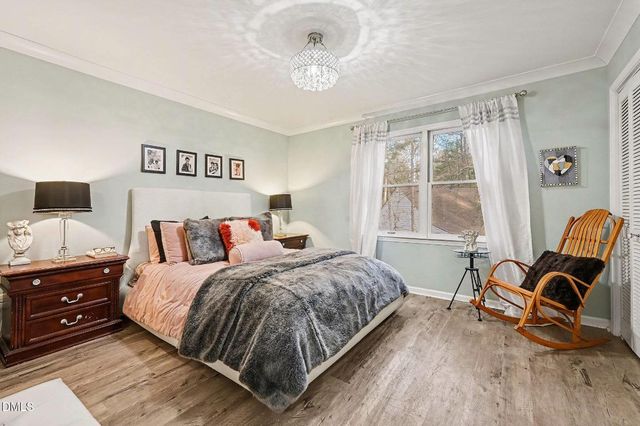 105 Sully Court, Chapel Hill, NC 27514