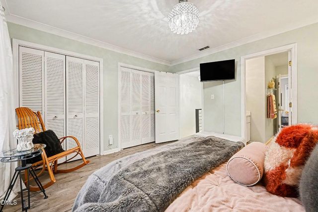 105 Sully Court, Chapel Hill, NC 27514