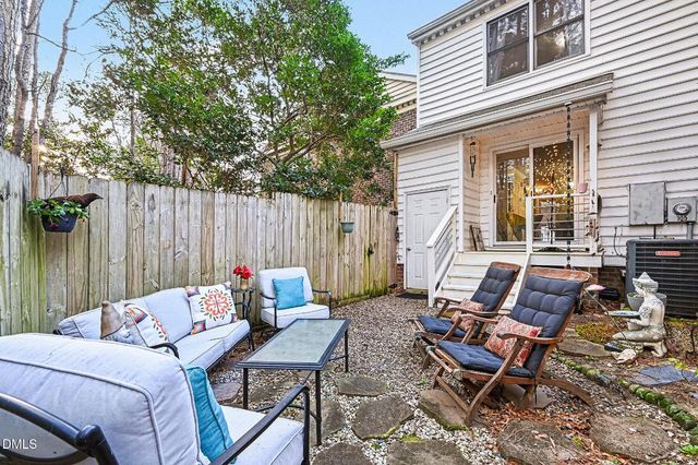 105 Sully Court, Chapel Hill, NC 27514