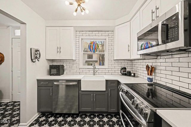 105 Sully Court, Chapel Hill, NC 27514