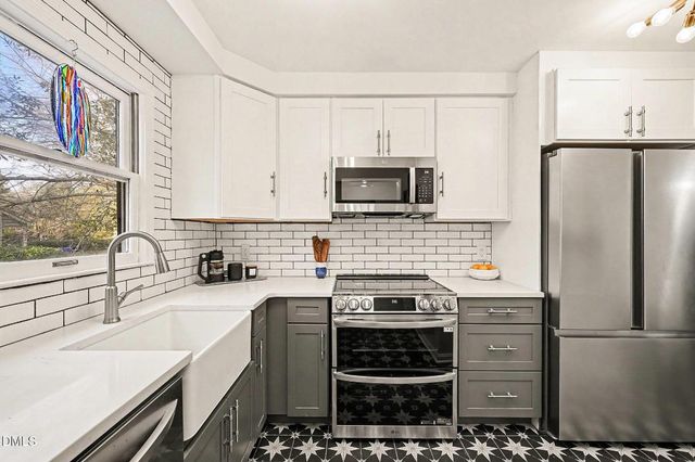 105 Sully Court, Chapel Hill, NC 27514