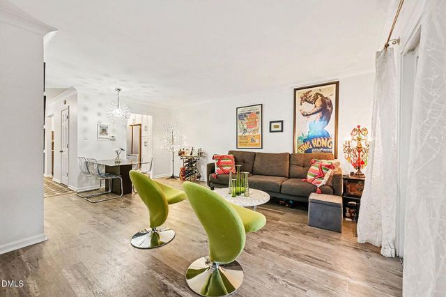 105 Sully Court, Chapel Hill, NC 27514