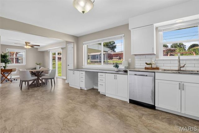 824 Rainbow Drive, Unincorporated, MO 63125