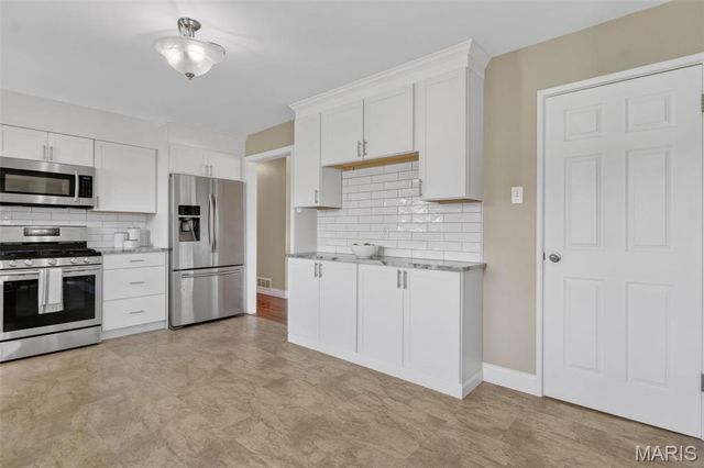 824 Rainbow Drive, Unincorporated, MO 63125