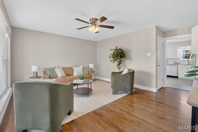 824 Rainbow Drive, Unincorporated, MO 63125
