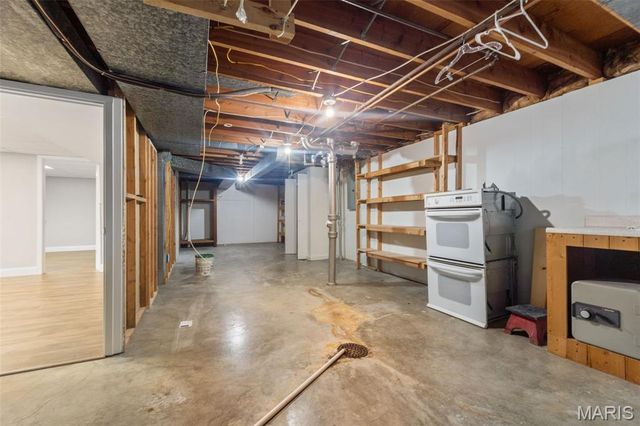 824 Rainbow Drive, Unincorporated, MO 63125