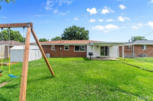 824 Rainbow Drive, Unincorporated, MO 63125