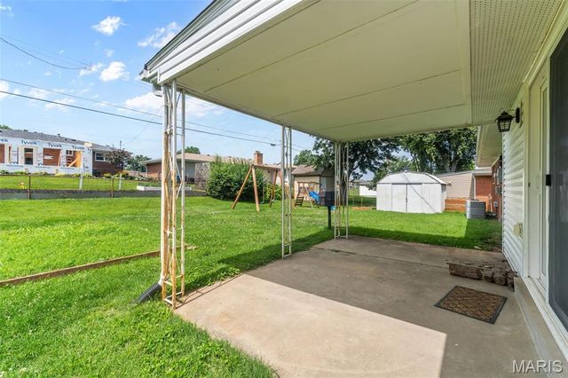 824 Rainbow Drive, Unincorporated, MO 63125