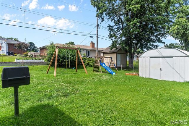 824 Rainbow Drive, Unincorporated, MO 63125