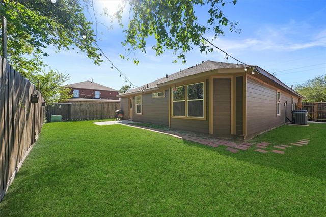 12014 Green Coral Drive, Houston, TX 77044