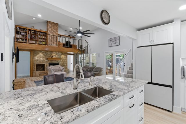 3072 High Cliff Drive, Grapevine, TX 76051
